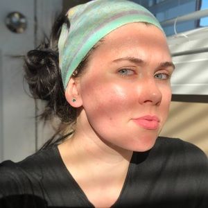 Meet your Posher, Desiree